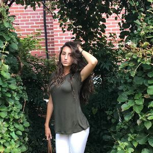 Meet your Posher, Elena